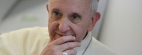 Pope urges ‘mutual respect’ with Islam